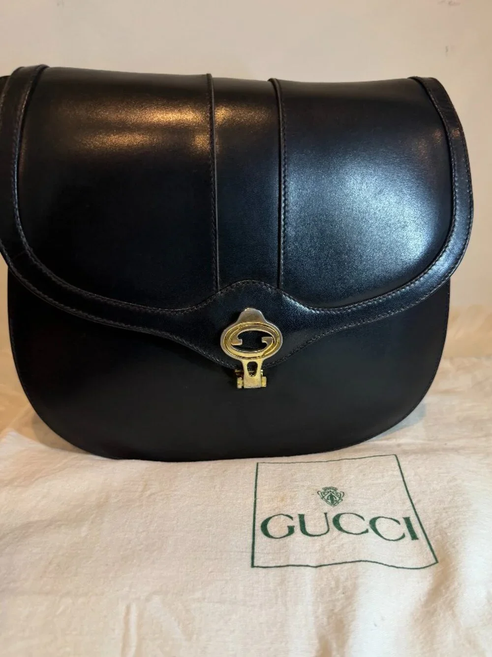 Vintage Gucci Black Box Calf Leather Saddle Shoulder Bag